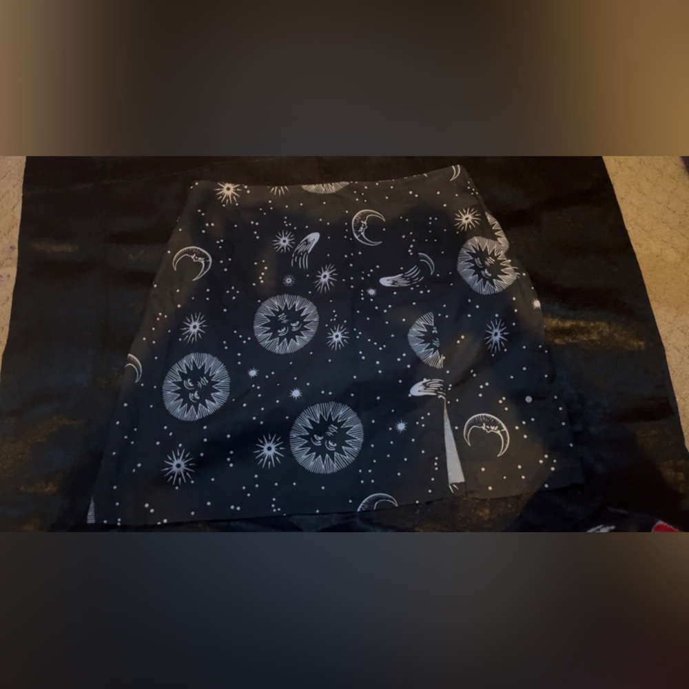 sun&moon skirt